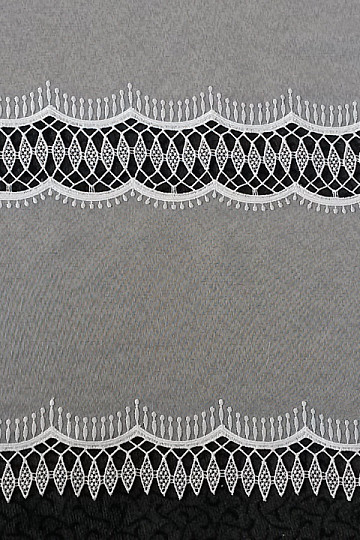 Vyšívaná luxusná záclona GERSTER  11050 biely ornament