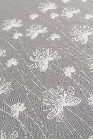 Luxusné vyšívaná záclona biela s kvetmi 11749/0001