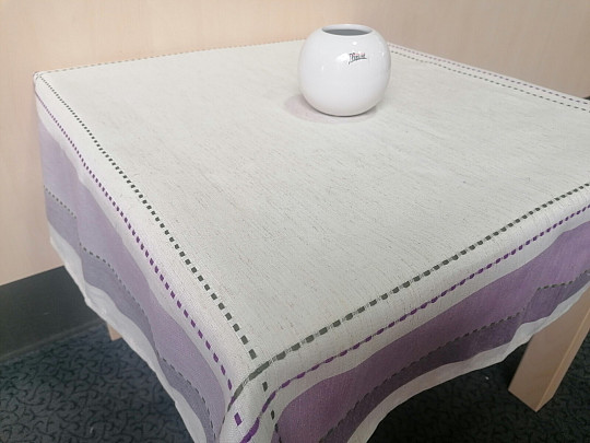 Obrusy a šály fialovo-režné so zeleným prešitím