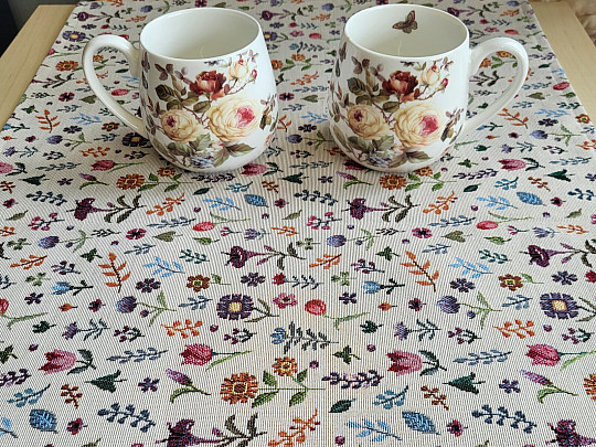 Gobelínový obrus a šál ZÁHRÁDKA