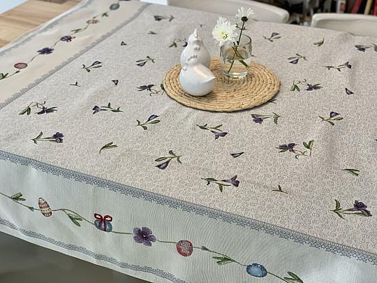 Gobelínový obrus a šál VEĽKONOČNÉ VAJÍČKA S FIALKAMI