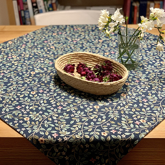 Gobelínový obrus a šál STROM ŠŤASTIA celoplošný MODRÝ