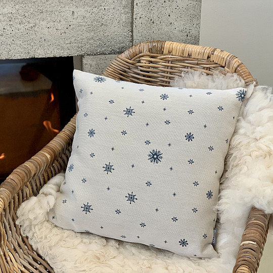 Vianočný gobelínový povlak JEMNÁ VLOČKA MODRÁ