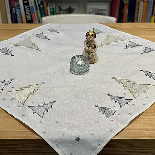 Vyšívaný ubrus a šál SIVO ZLATÉ STROMEČKY