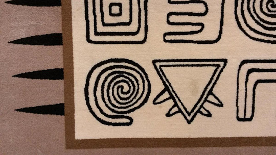 Dizajnový vlnený kusový koberec art III