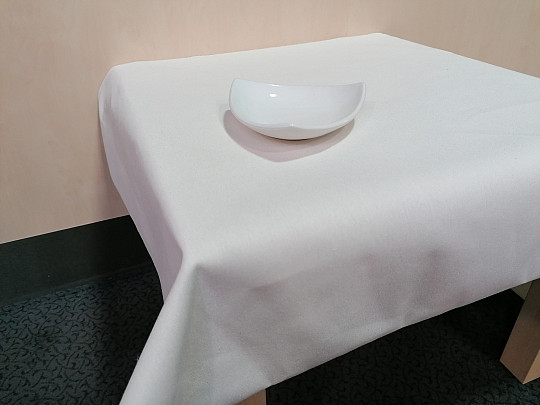 Smetanový  obrus LISA