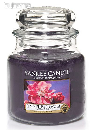 sviečka YANKEE CANDLE vôňa BLACK PLUM BLOSSOM