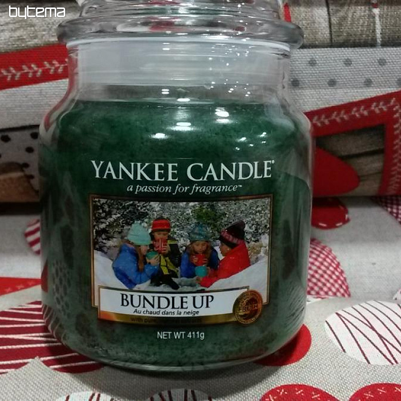 sviečka YANKEE CANDLE vôňa Bundle up - Nabalte se