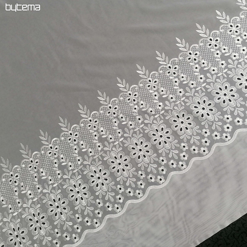 Luxusná vyšívaná záclona Melánia biela 17560