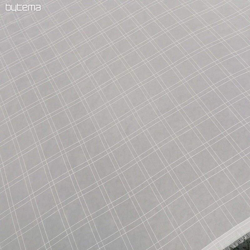 Voálová záclona biela káro so smotanovou nitkou