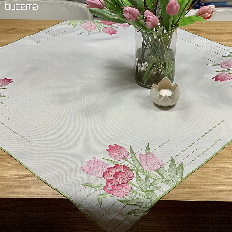 Vyšívaný obrus a šál Ružové tulipány