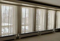 Mestys Brezová - inštalácia koľajníc a záclon