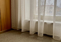 Mestys Brezová - inštalácia koľajníc a záclon