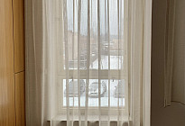 Mestys Brezová - inštalácia koľajníc a záclon