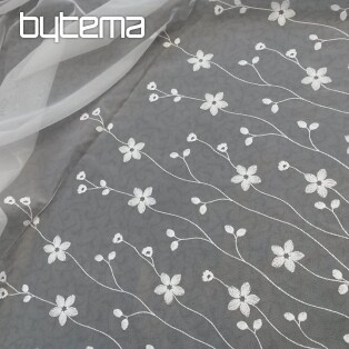 Vyšívaná luxusná záclona GERSTER  11666 biele kvety
