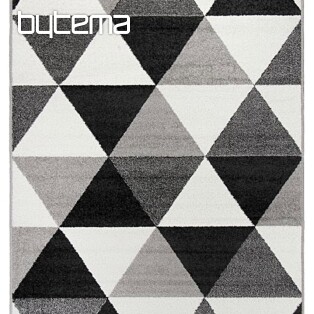 Kusový koberec LOTTO trojuholníky čierna / biela