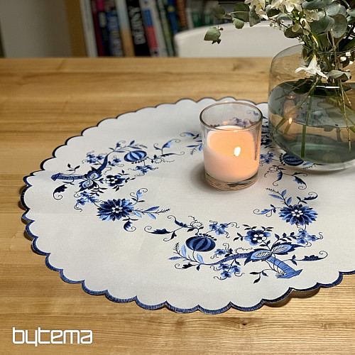 Vyšívané obrusy CIBULÁK MODRO-BIELÝ