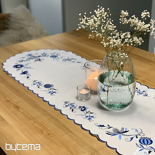 Vyšívané obrusy CIBULÁK MODRO-BIELÝ