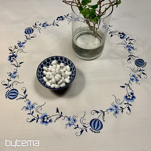 Vyšívané obrusy CIBULÁK MODRO-BIELÝ