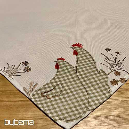 Vyšívaný ubrus a šál SLEPIČKY káro