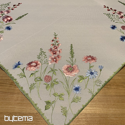 Vyšívaný obrus a šál LUČNÉ KVIETI