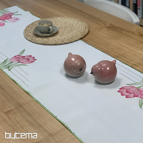 Vyšívaný obrus a šál Ružové tulipány