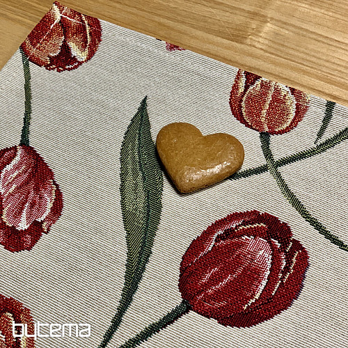 Gobelínová prestierka TULIPÁNY III veľký vzor