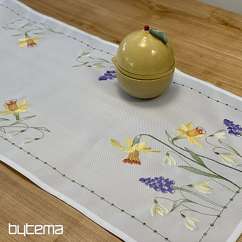 Vyšívaný obrus a šál NARCISY A SNEŽENKY