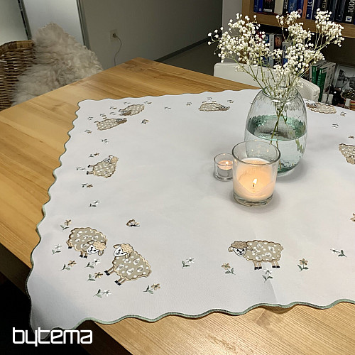 Vyšívaný obrus a šál VEĽKONOČNÉ OVEČKY