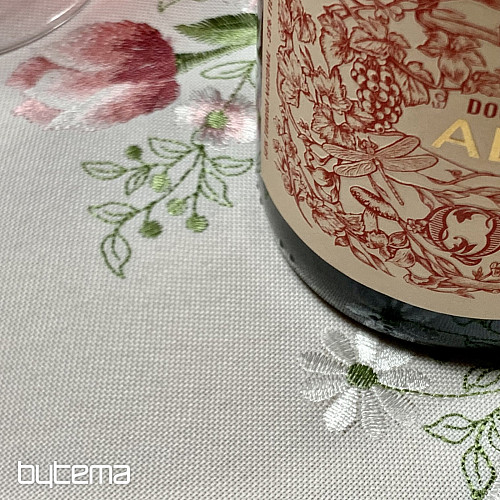 Vyšívaný ubrus a šál KYTICE S TULIPÁNY