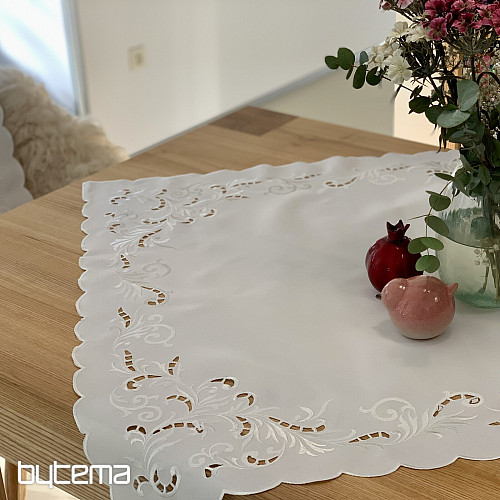 Obrus a šál BIELÝ SEN vyšívaný