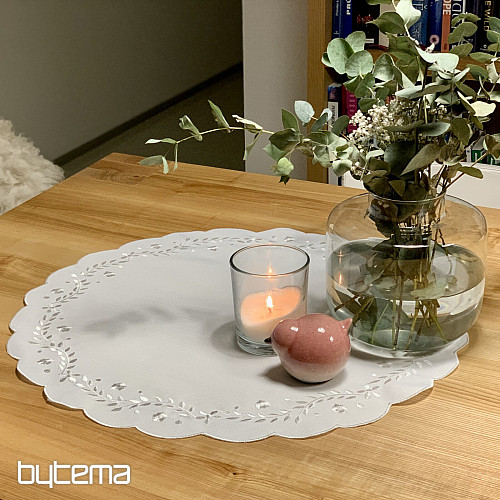 Obrus a šál BIELE KVETY vyšívaný