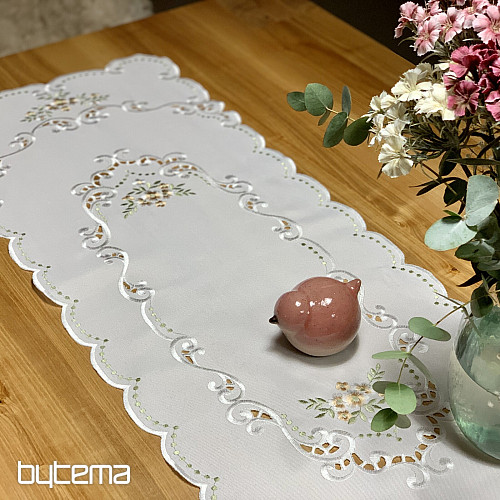 Obrus a šál KVETY Marhuľové vyšívaný