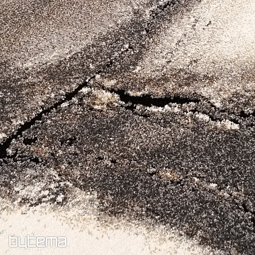 Moderný kusový koberec SAHARA sivý