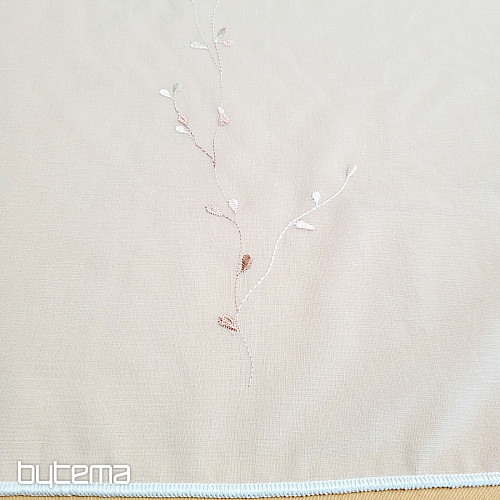 Vyšívaná luxusná záclona GERSTER 11545 bílá - lososová
