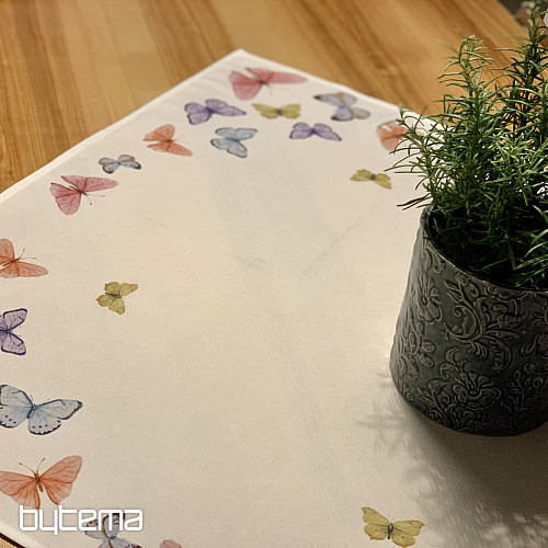 obrusy a šály motýlie